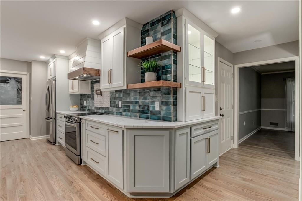 6681 Woodson Drive — photo 7