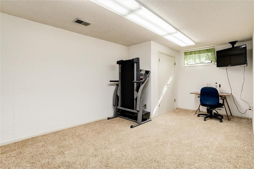 6681 Woodson Drive — photo 25