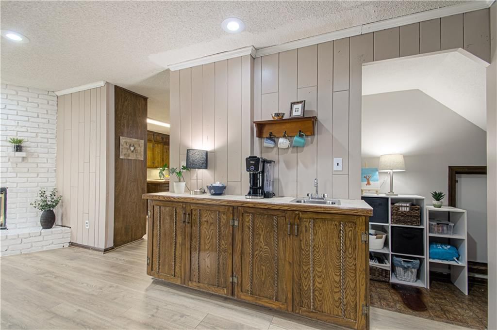 6814 N Euclid Avenue — photo 15