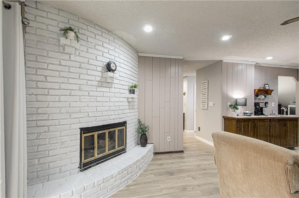6814 N Euclid Avenue — photo 16