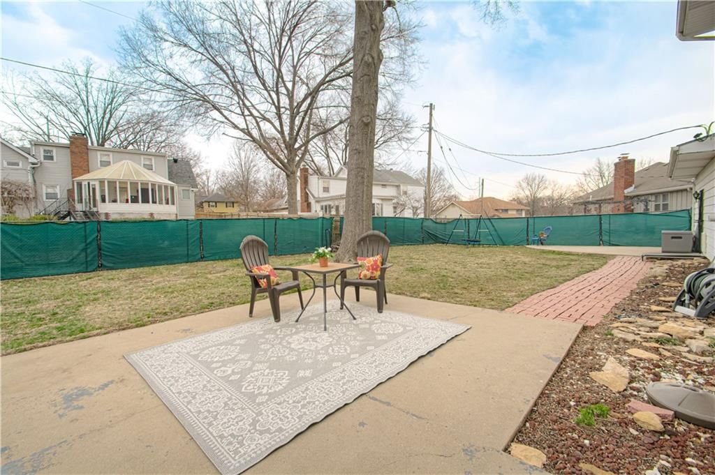 6814 N Euclid Avenue — photo 40