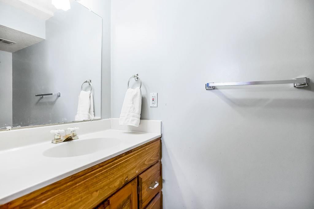 8515 N Winan Avenue — photo 23