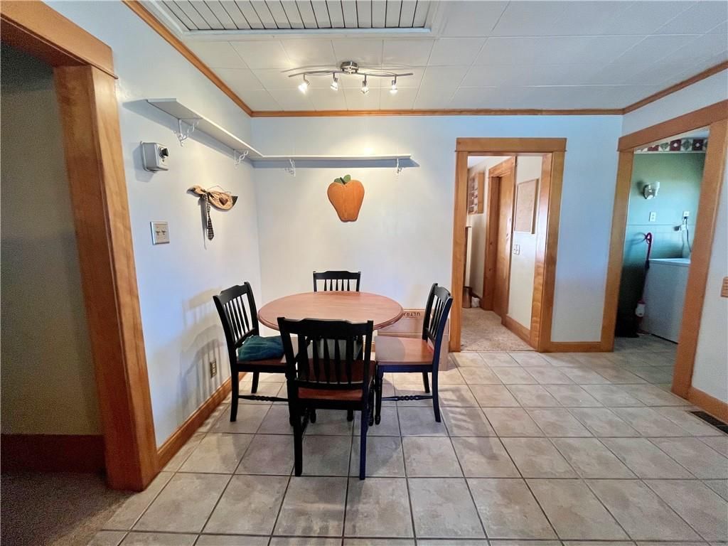 1811 N Locust Street — photo 12