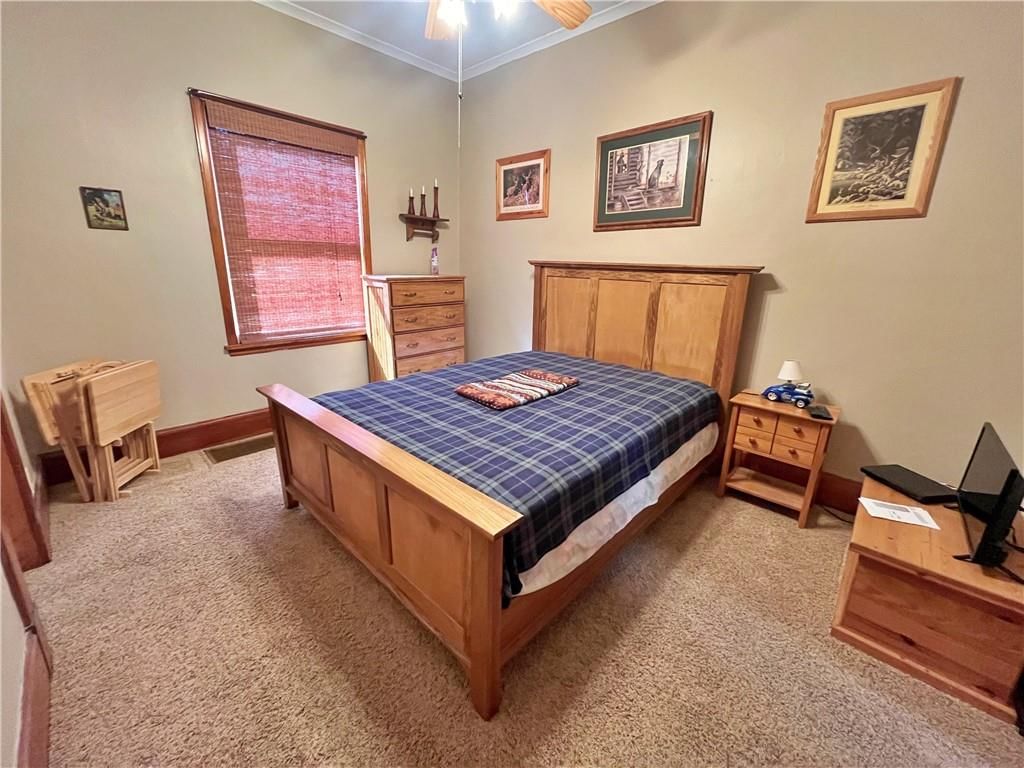 1811 N Locust Street — photo 18