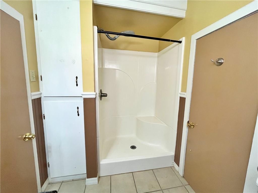 1811 N Locust Street — photo 20