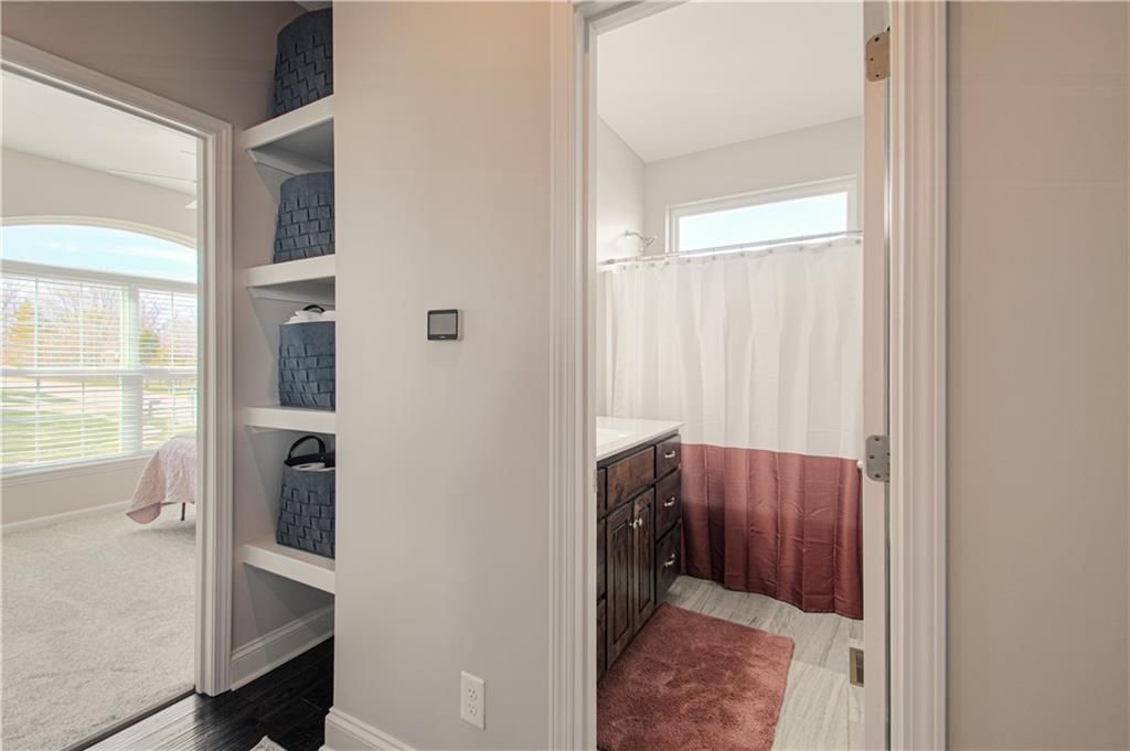 407 W 10th Street — photo 23