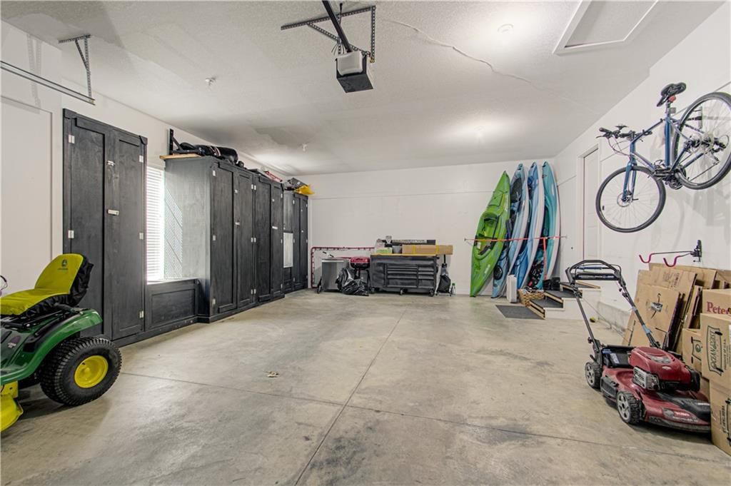 407 W 10th Street — photo 38