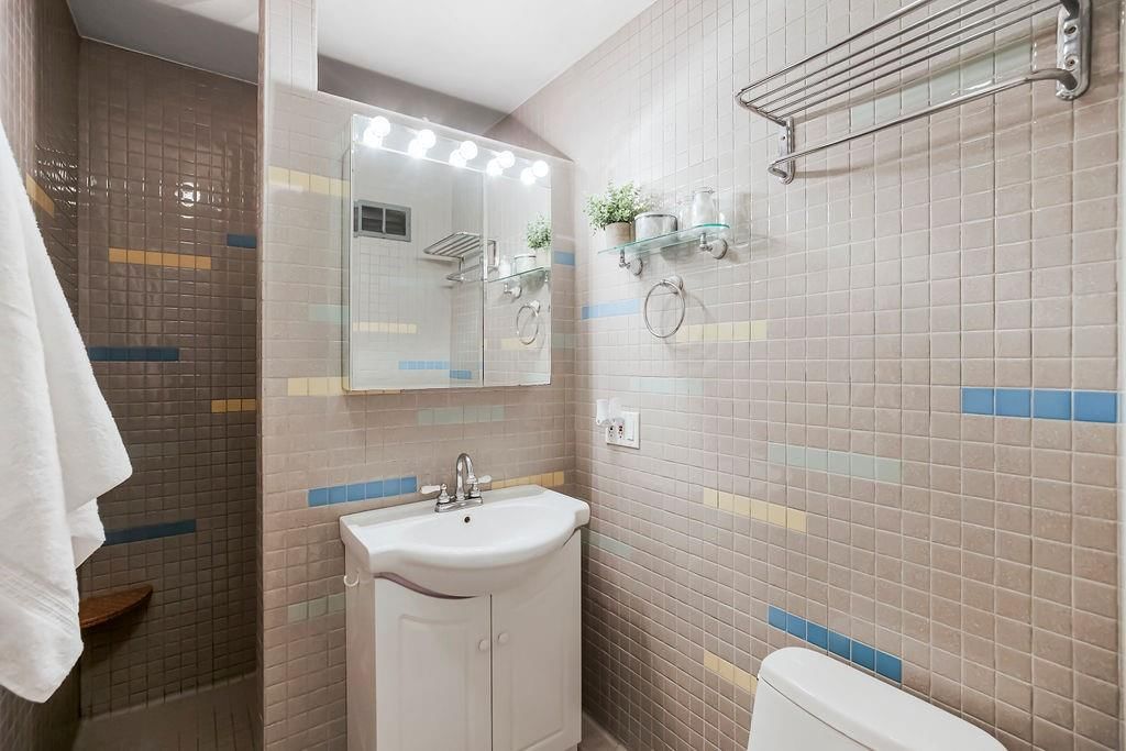 7408 Lamar Avenue — photo 9