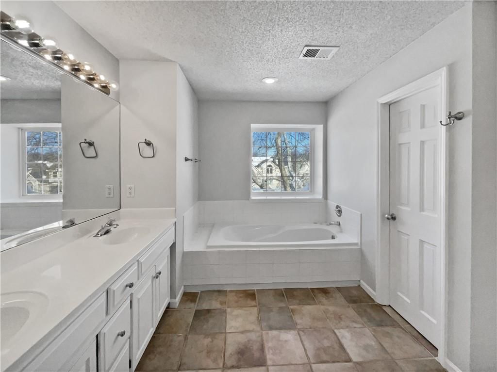 10009 W 126th Street — photo 7