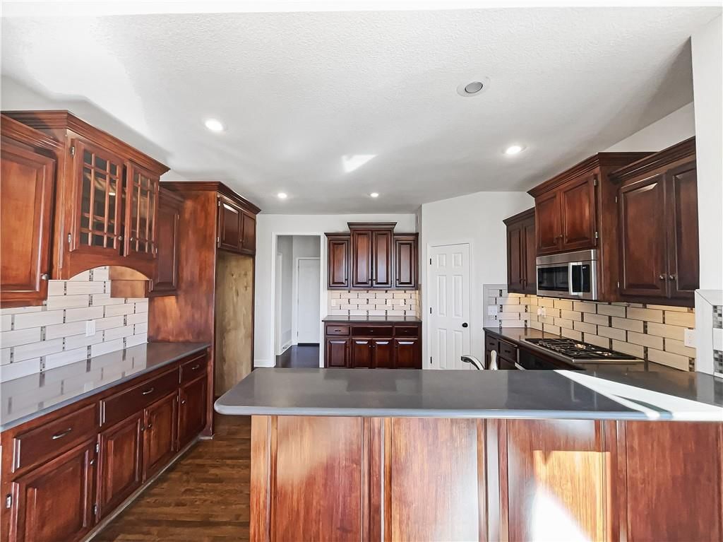 Photo 6 of 25 - 8515 NE 89th Terrace