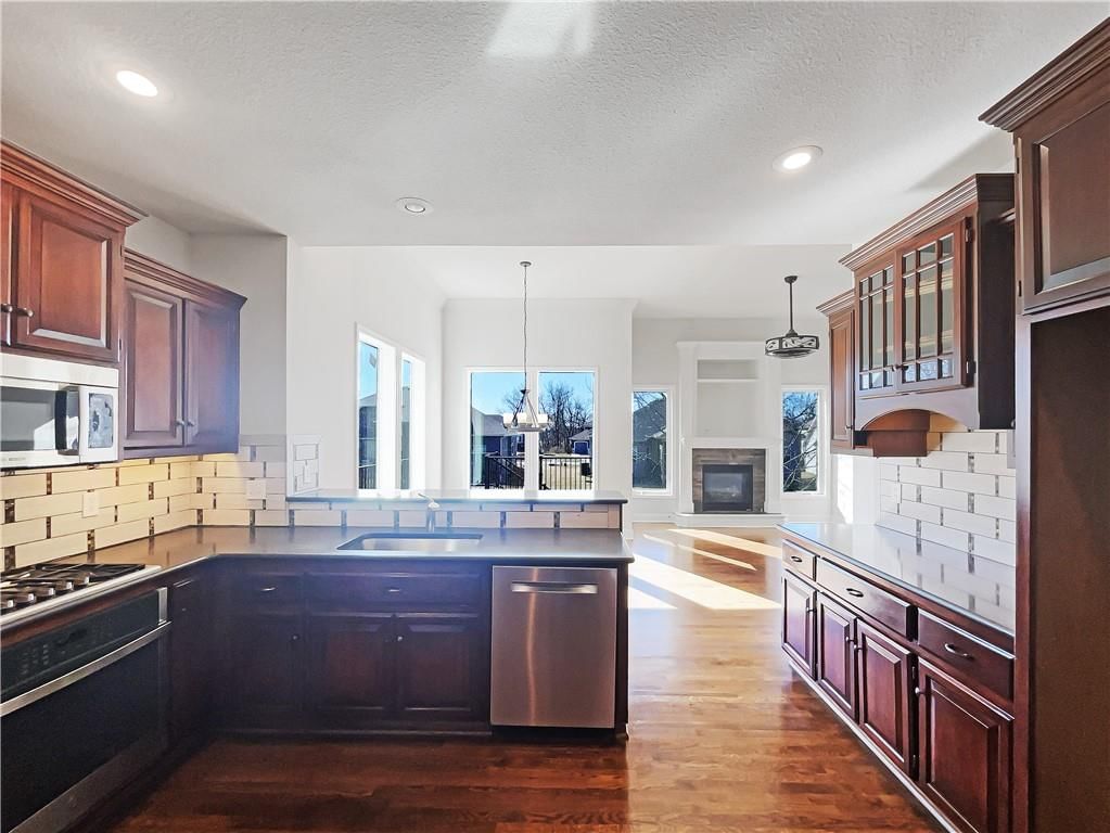 Photo 9 of 25 - 8515 NE 89th Terrace