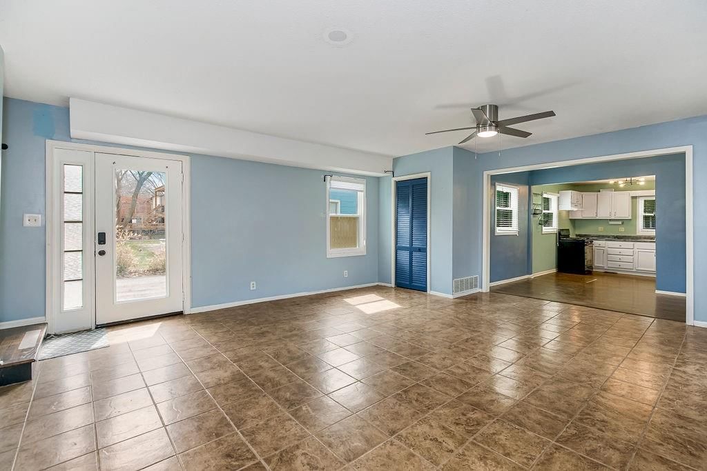 8117 Belleview Street — photo 5