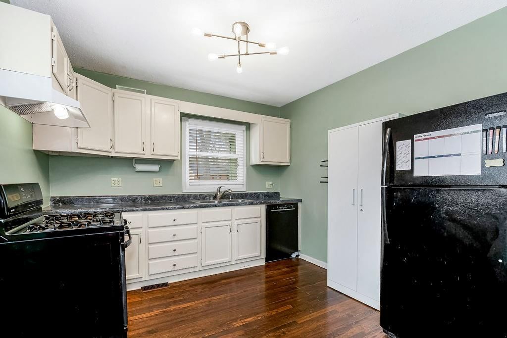 8117 Belleview Street — photo 7