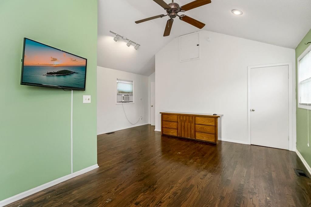 8117 Belleview Street — photo 22