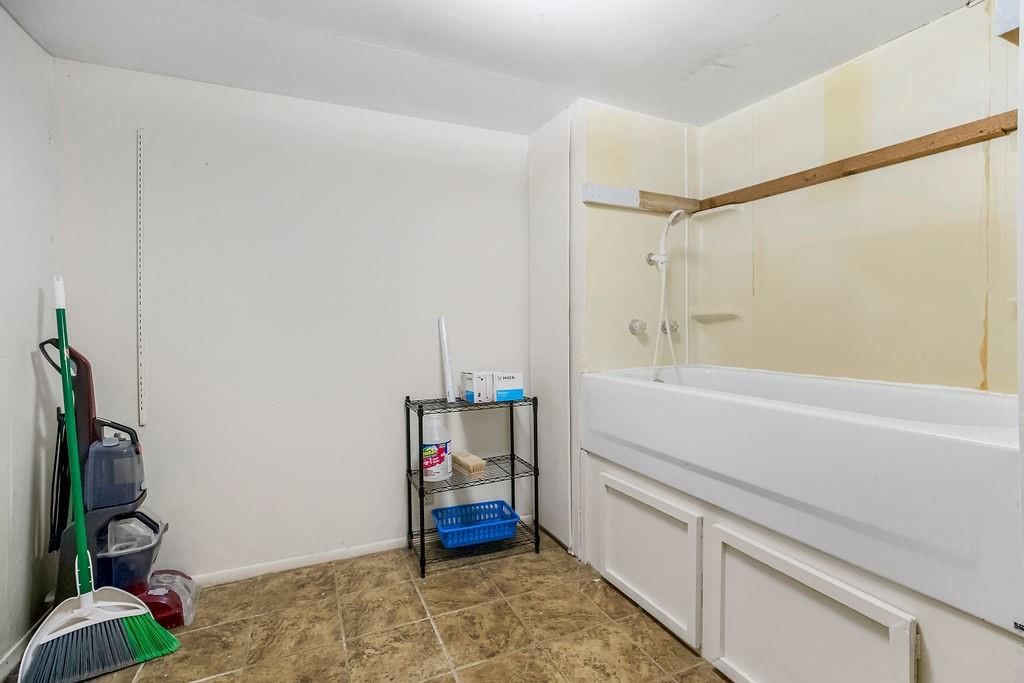 8117 Belleview Street — photo 27