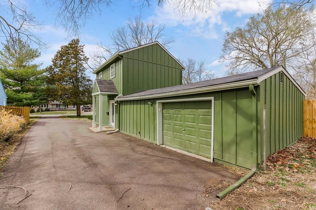 8117 Belleview Street — photo 29