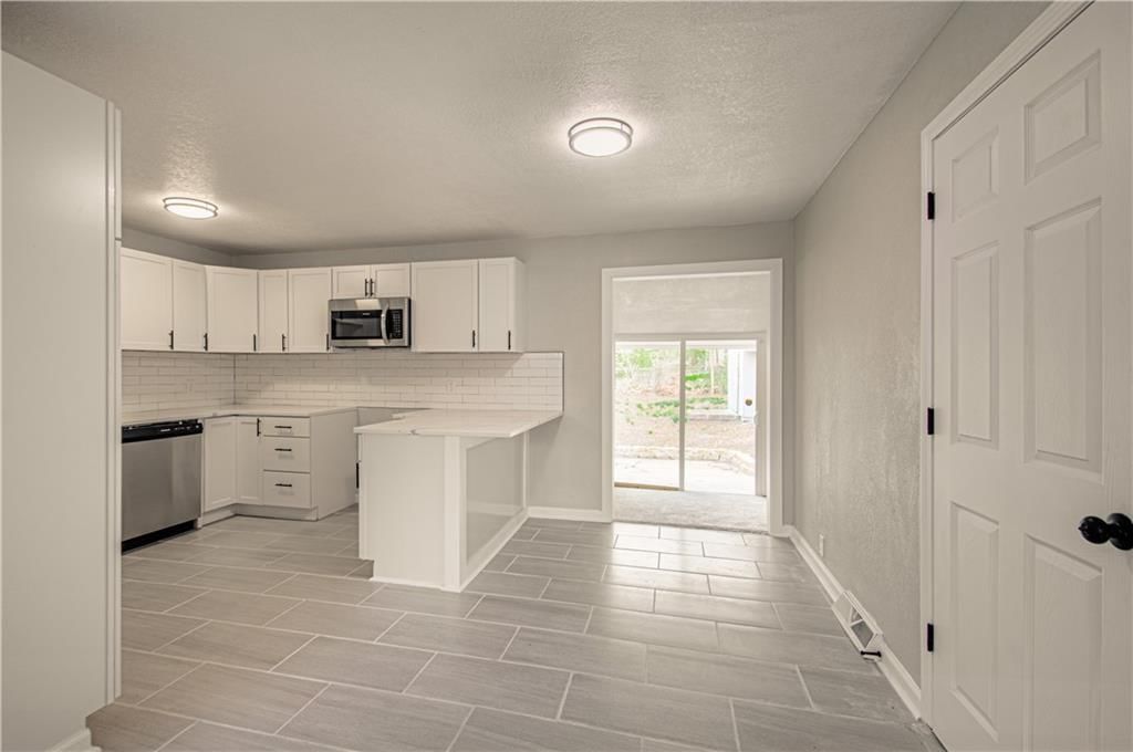 11408 Eastern Avenue — photo 10