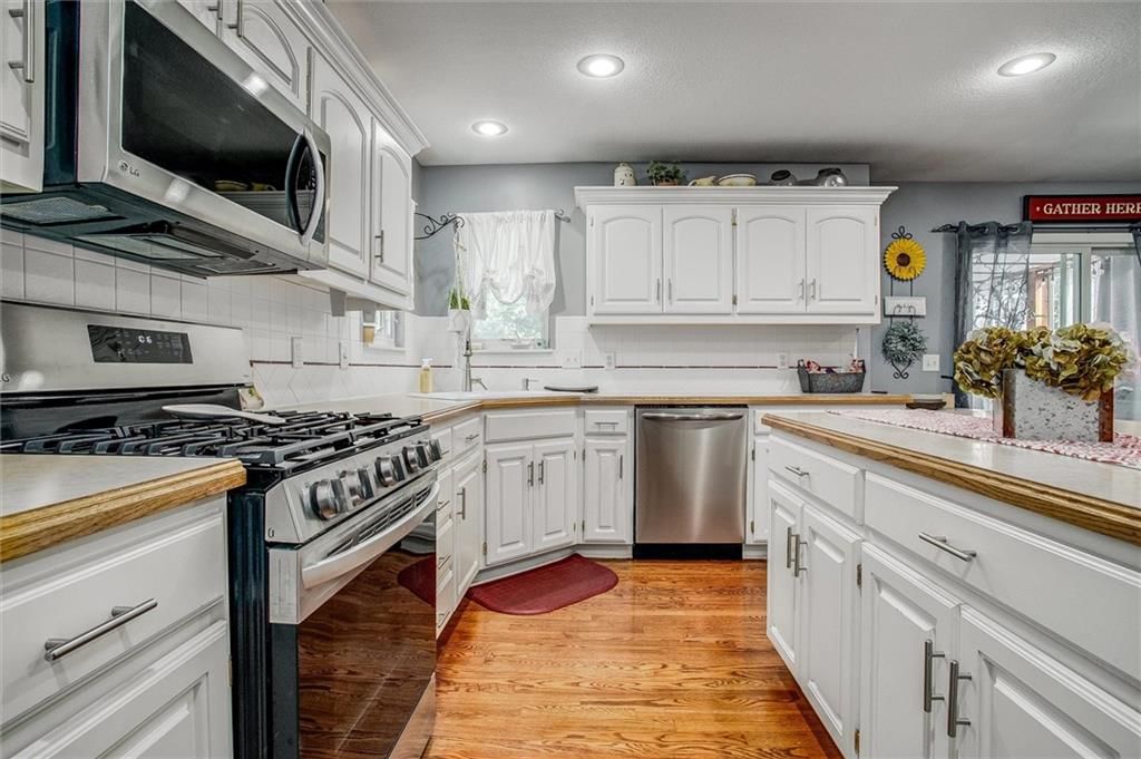 7100 Norwood Avenue — photo 16