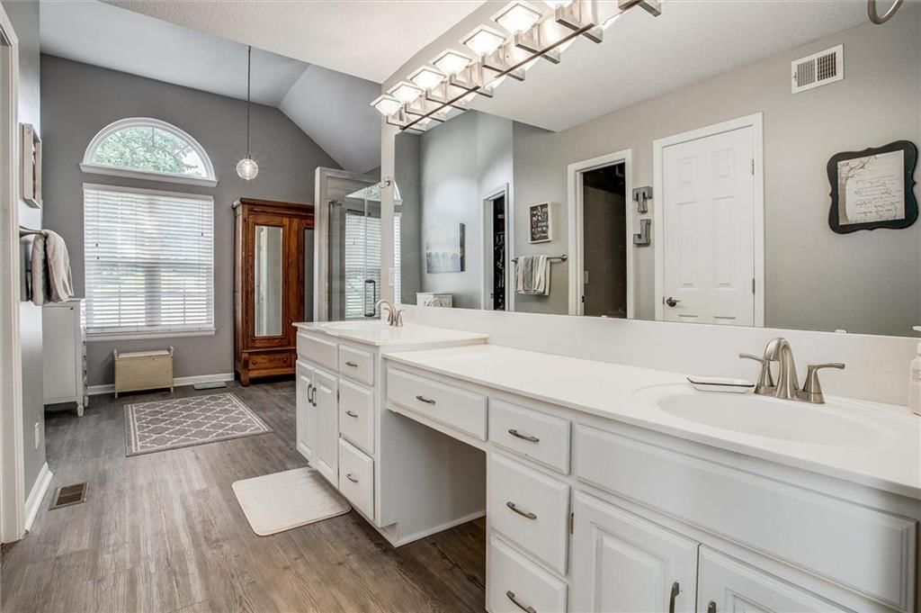 7100 Norwood Avenue — photo 23