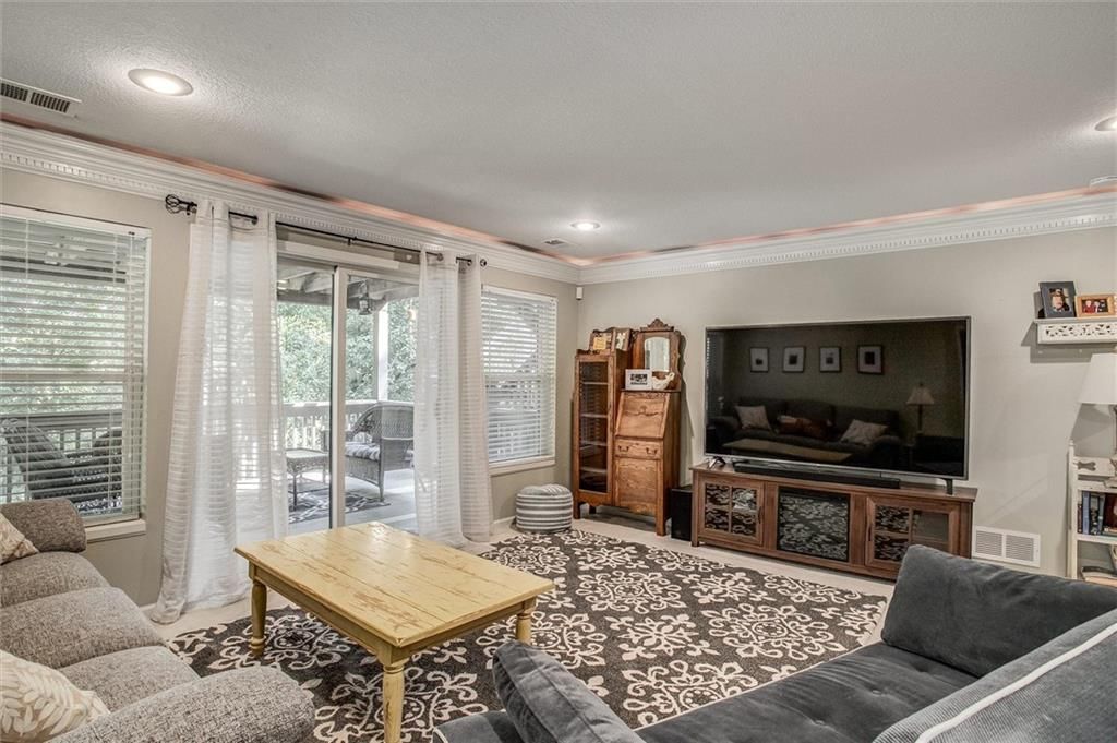 7100 Norwood Avenue — photo 25