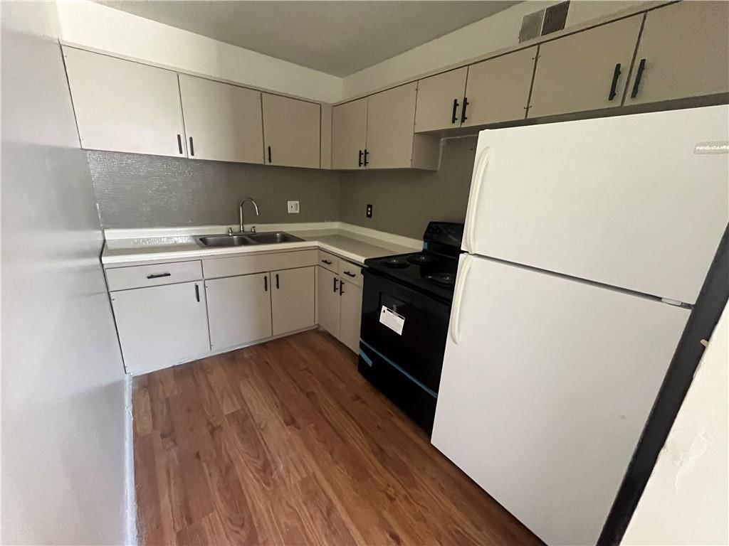 408 S Mulberry Street — photo 20