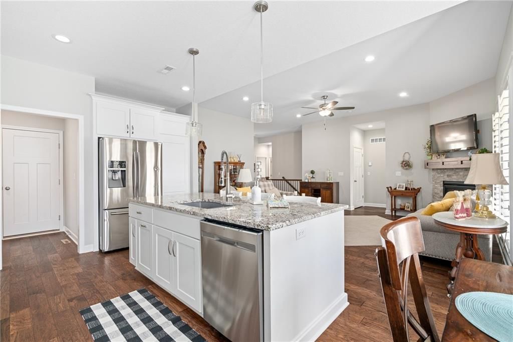 1295 NW Crestwood Drive — photo 17