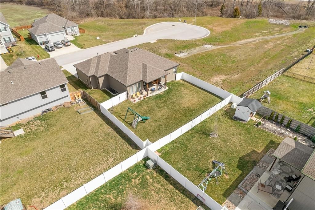 1295 NW Crestwood Drive — photo 40