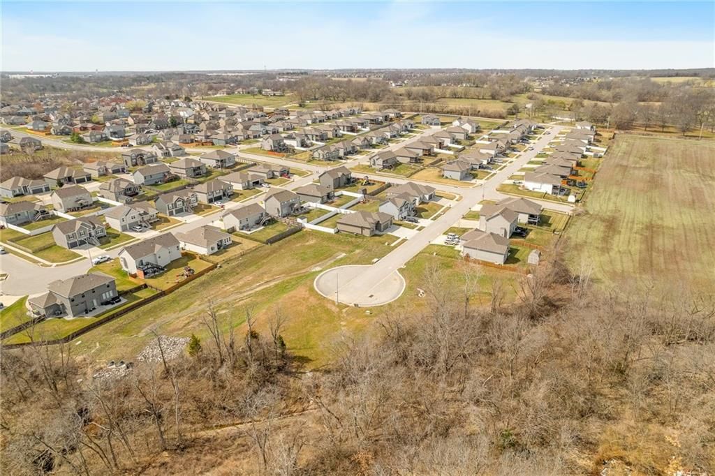 1295 NW Crestwood Drive — photo 43