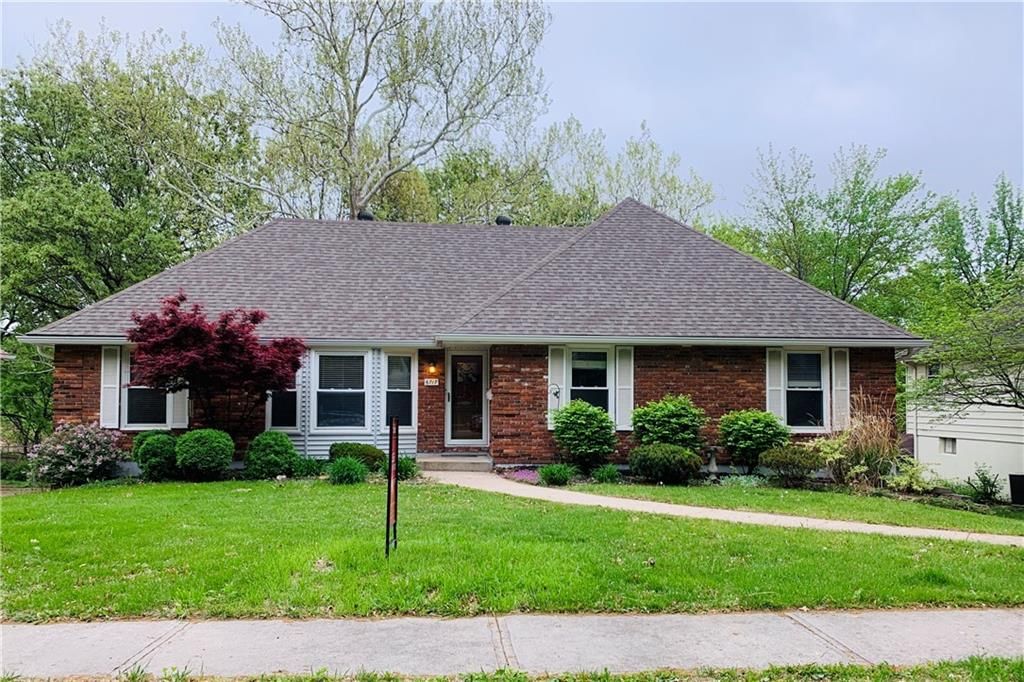 6717 N Euclid Avenue — photo 1