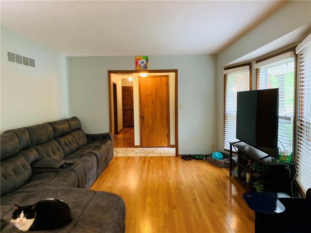 6717 N Euclid Avenue — photo 11