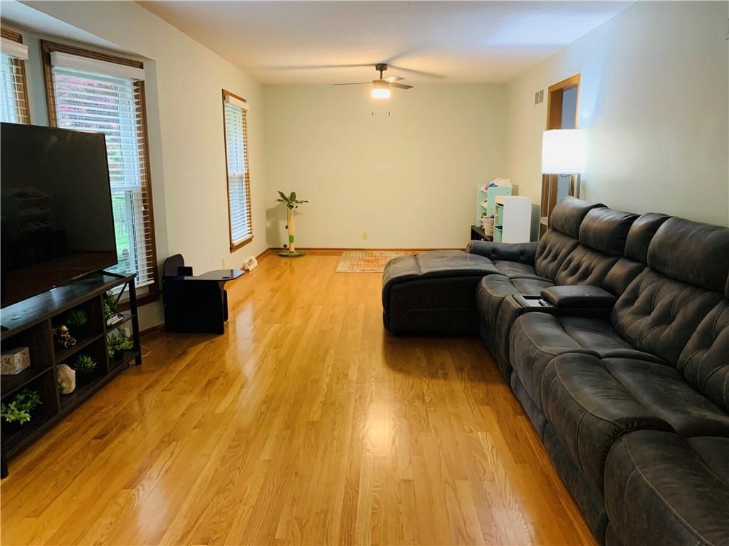6717 N Euclid Avenue — photo 12