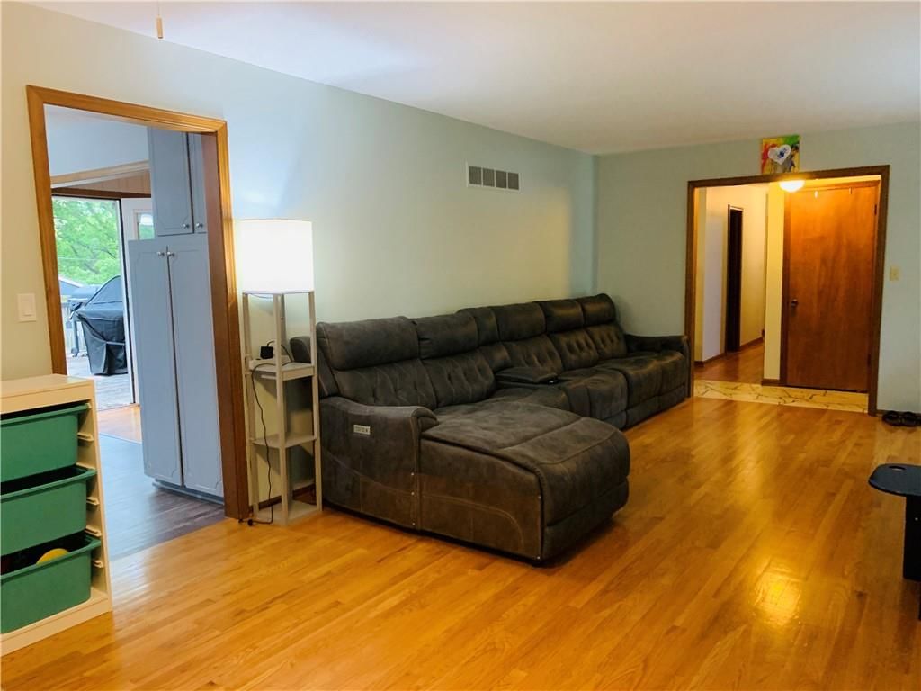 6717 N Euclid Avenue — photo 14