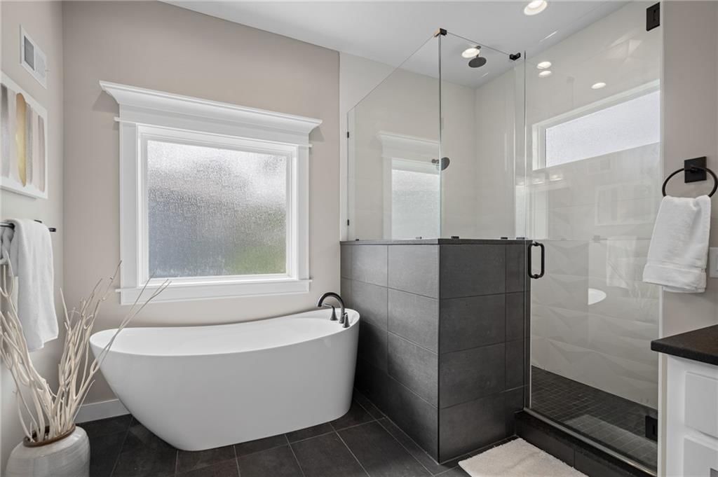 9238 Marion Street — photo 27