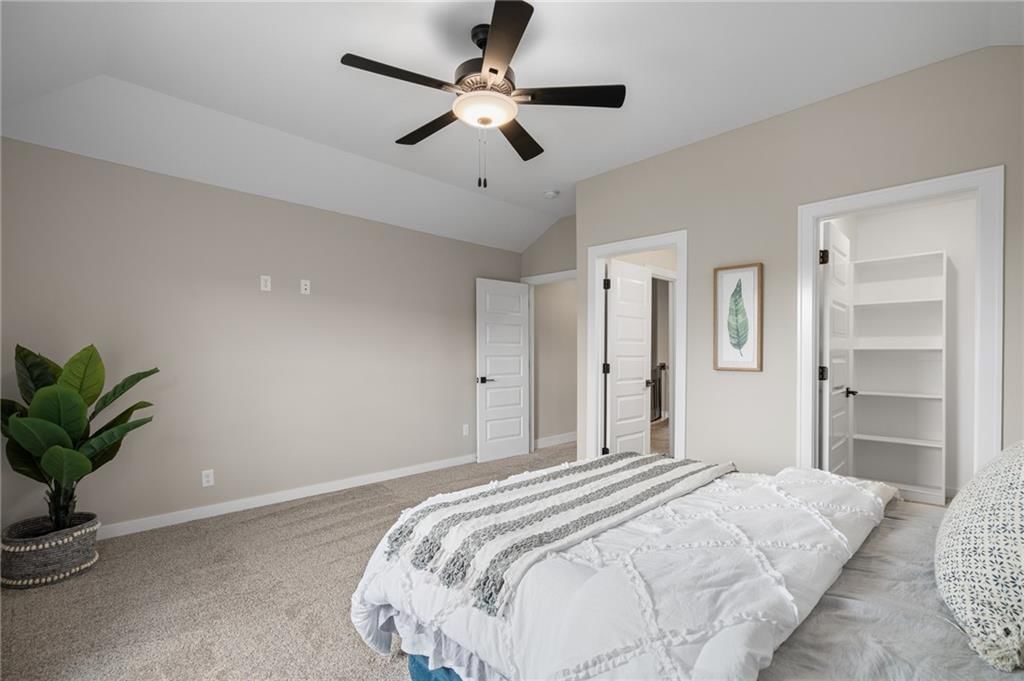 9238 Marion Street — photo 33