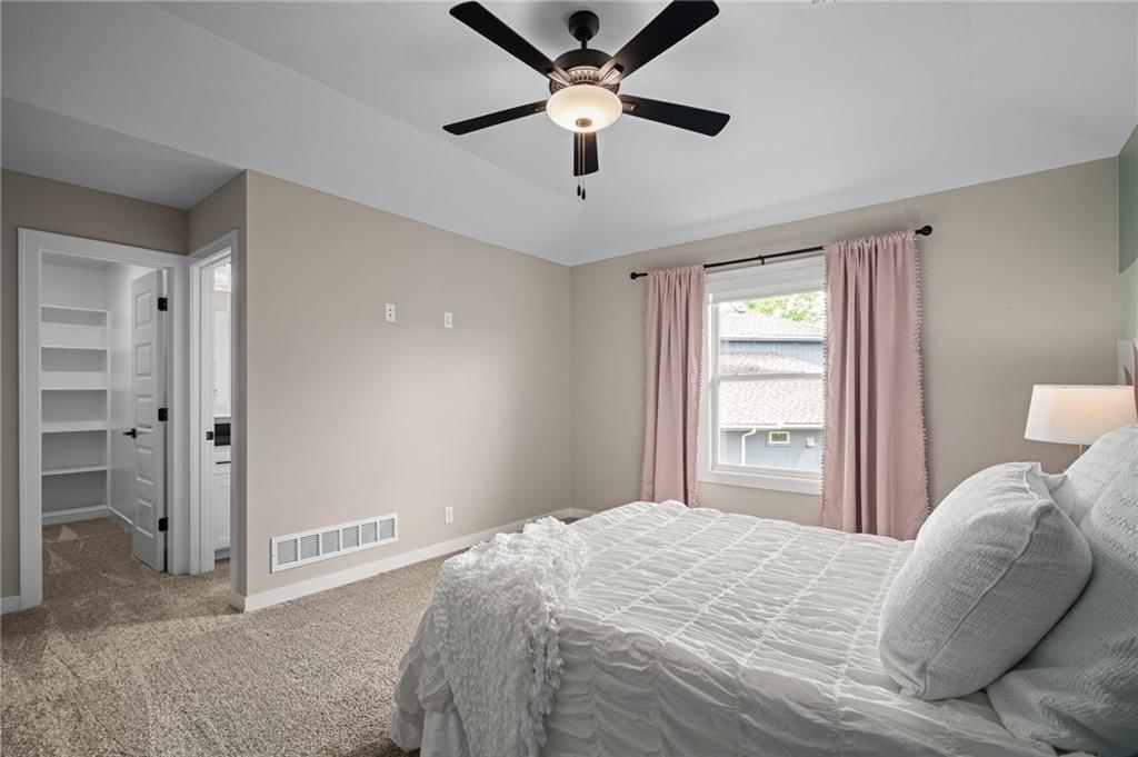 9238 Marion Street — photo 36
