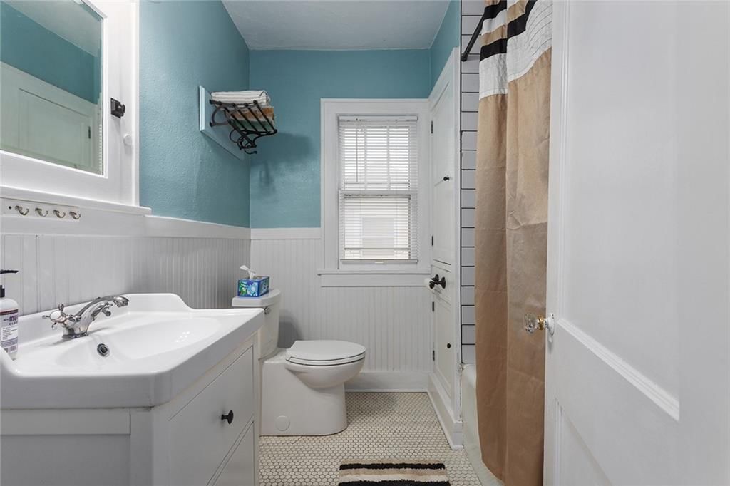 5845 Charlotte Street — photo 23