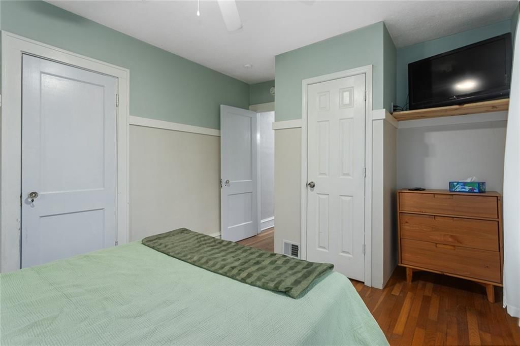 5845 Charlotte Street — photo 25