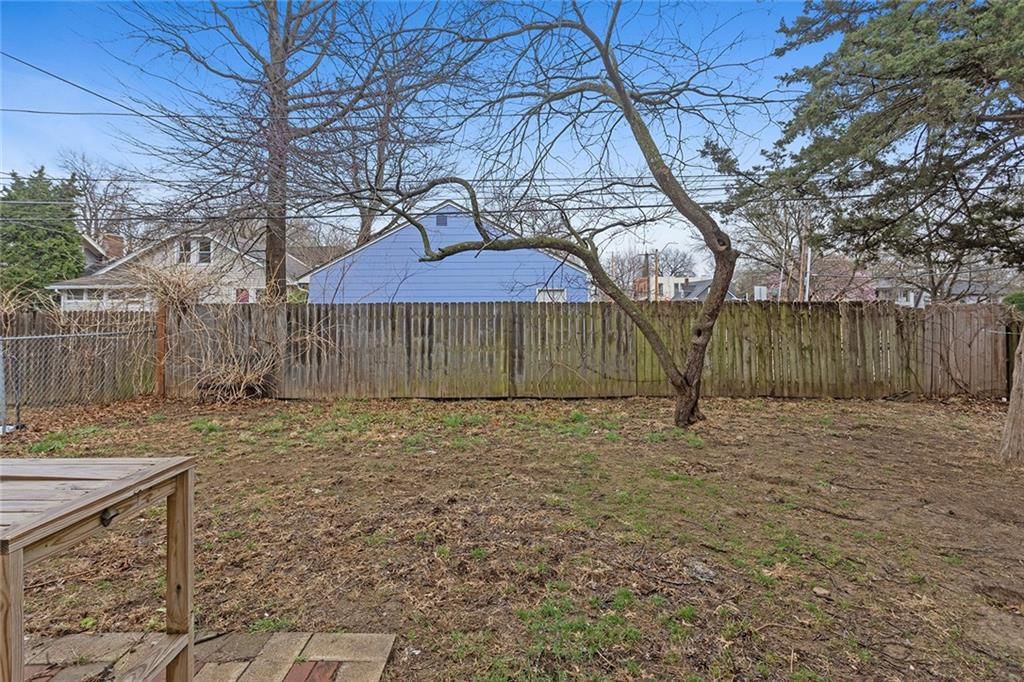 5845 Charlotte Street — photo 30