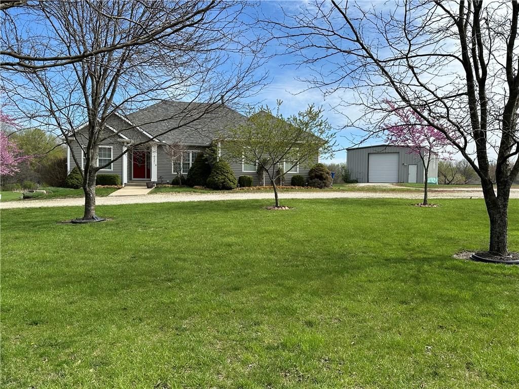 22201 S Valley Road — photo 1