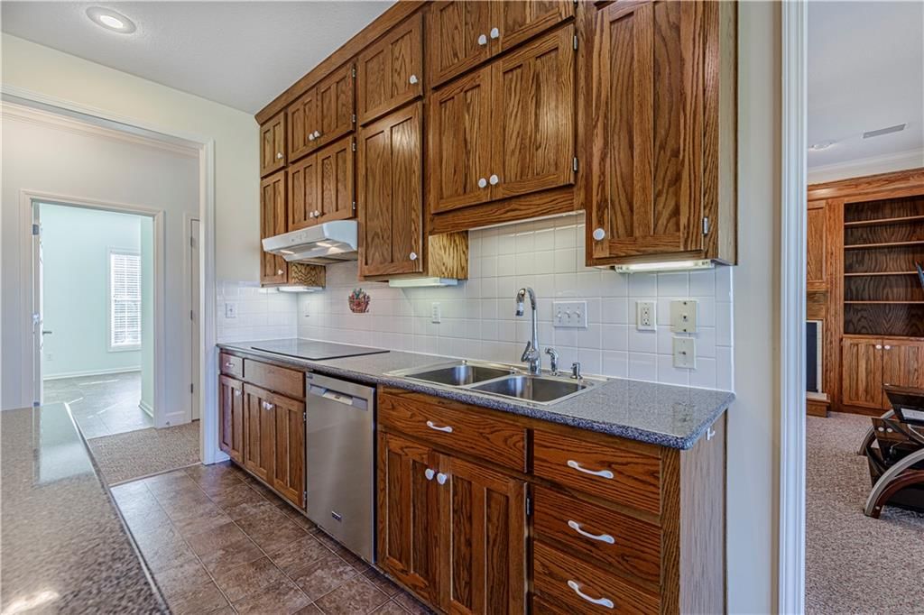 22201 S Valley Road — photo 30