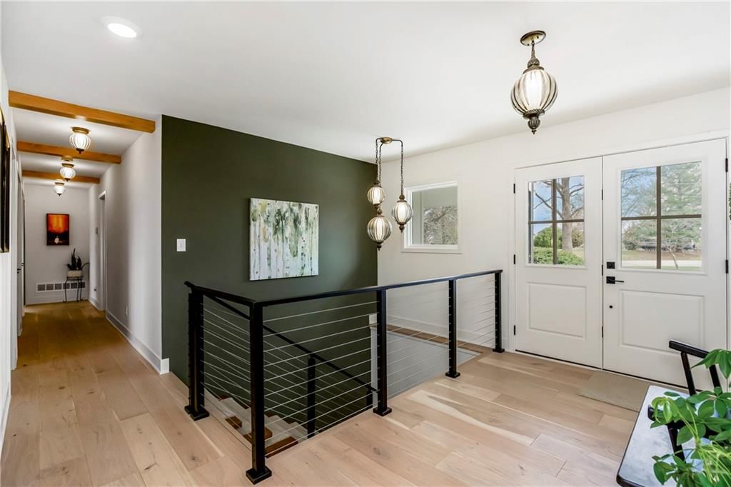 900 N Morse Avenue — photo 17