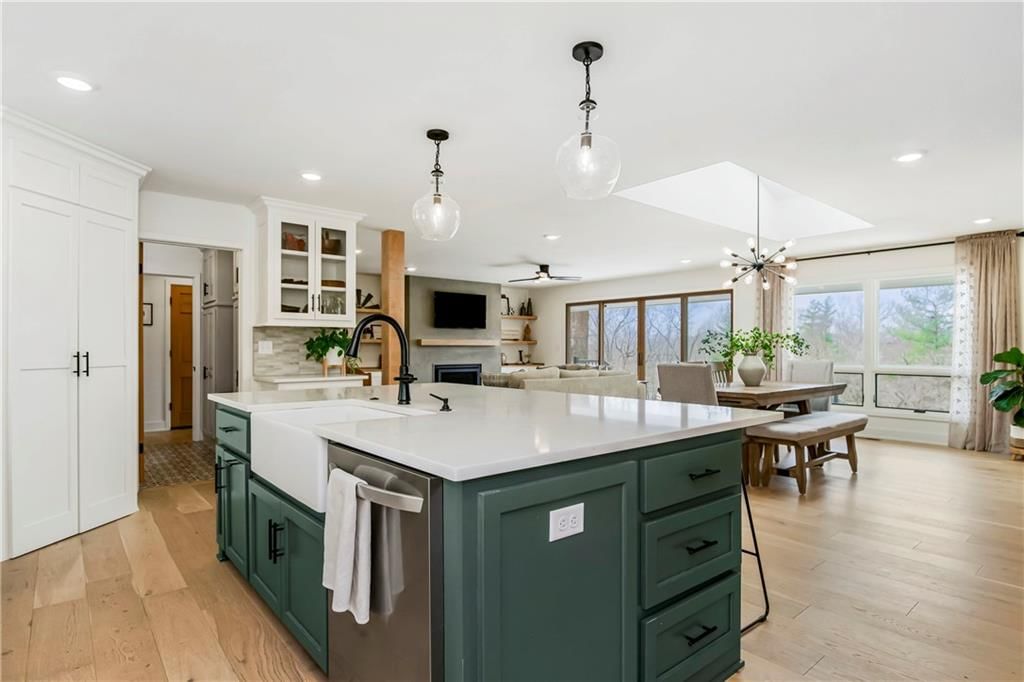 900 N Morse Avenue — photo 26