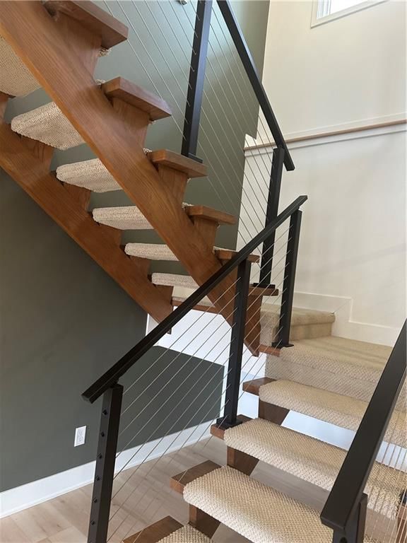 900 N Morse Avenue — photo 53