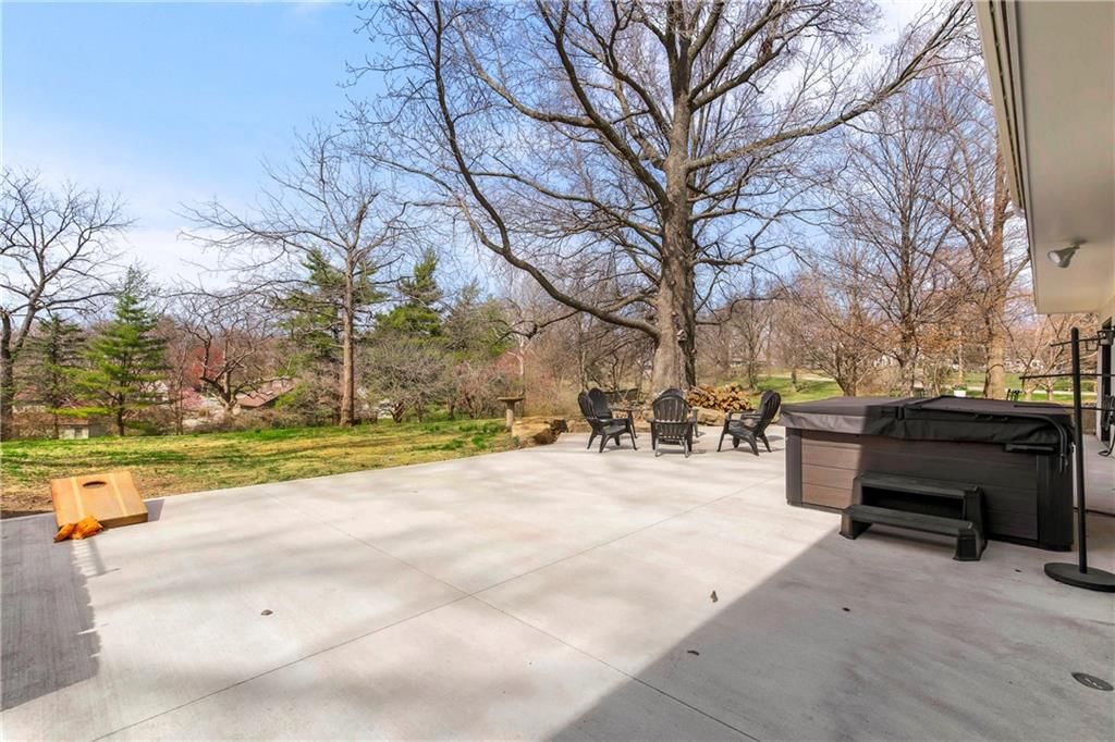 900 N Morse Avenue — photo 80