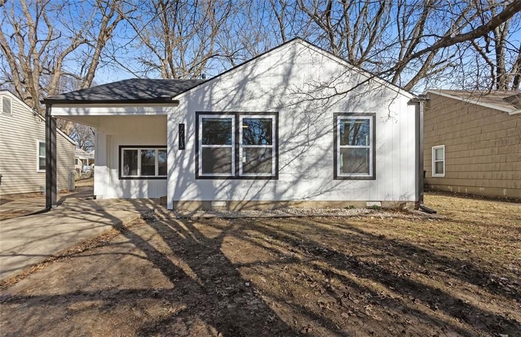 7713 Locust Street — photo 1