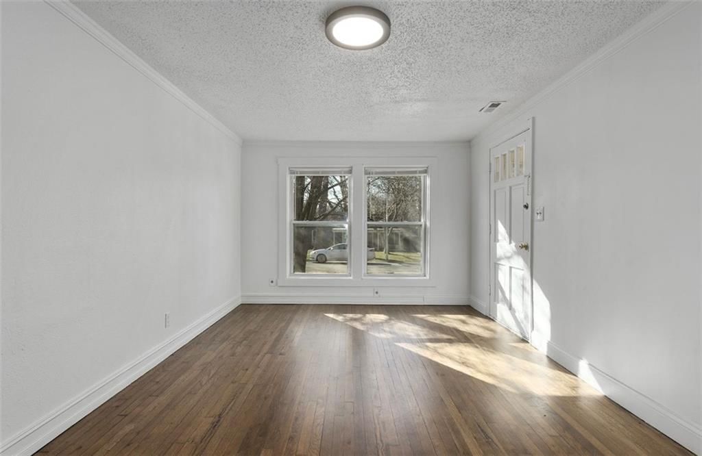 7713 Locust Street — photo 6