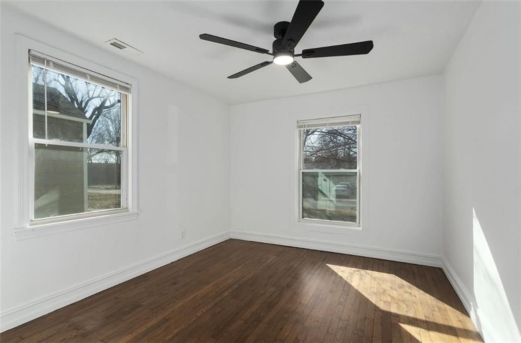 7713 Locust Street — photo 19