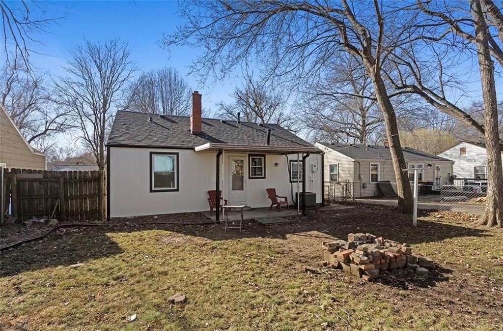 7713 Locust Street — photo 22