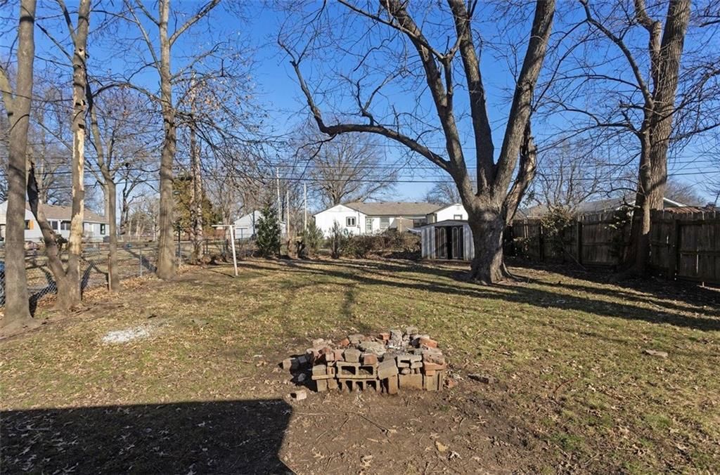 7713 Locust Street — photo 23