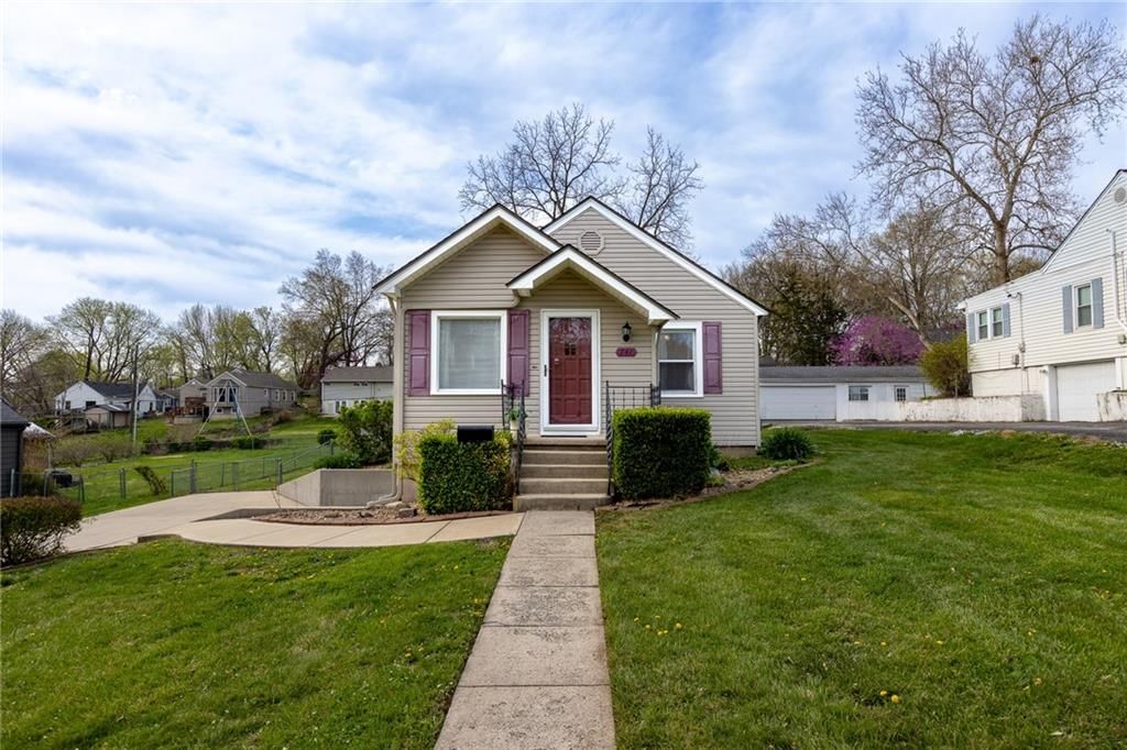 741 Sunset Avenue — photo 2